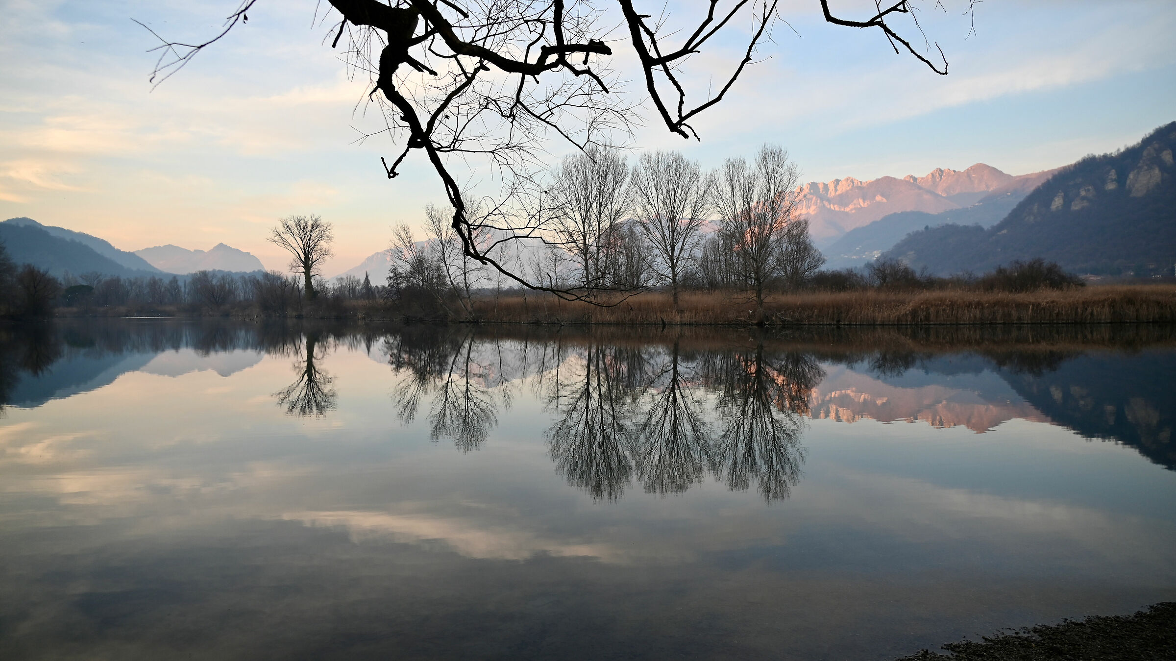 Winter reflections on the Adda...