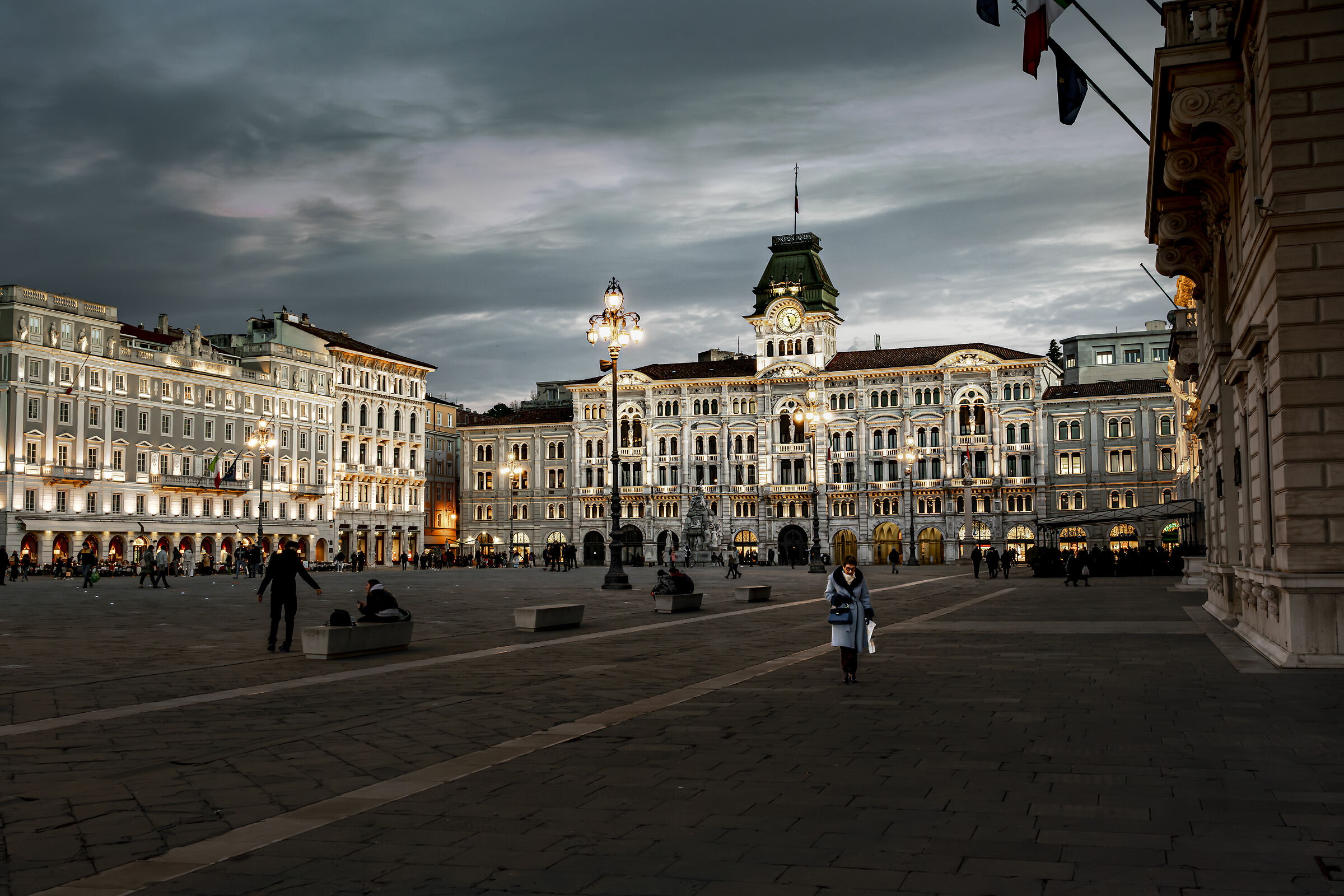 Piazza Unità d'Italia (Trieste)...