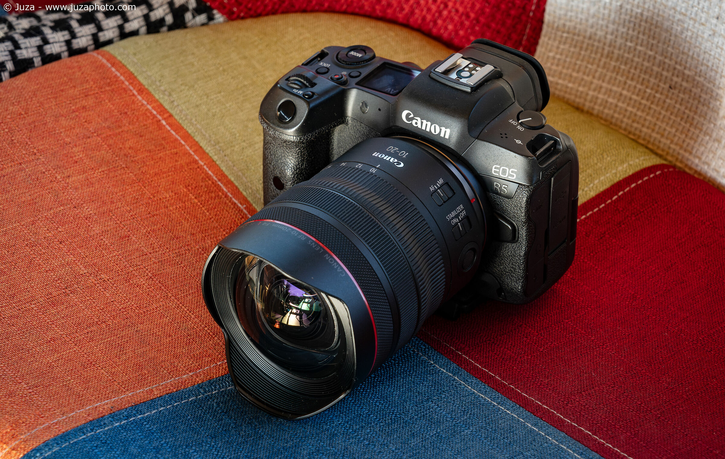 Canon RF 10-20mm f/4 L IS...