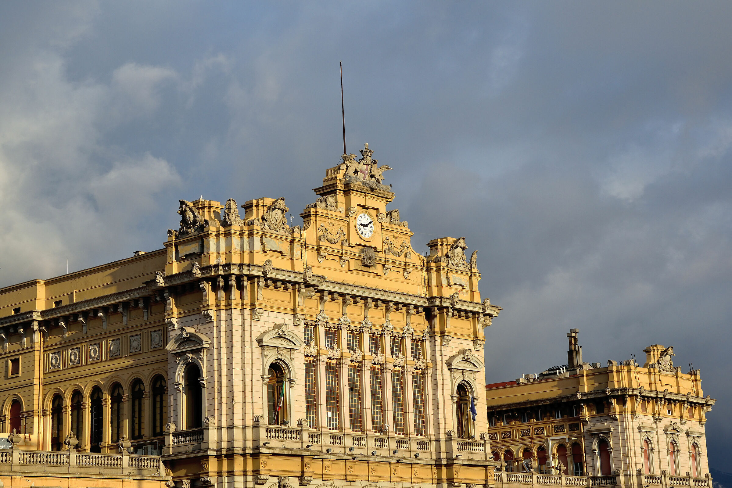 Main façade of Genova Bringole station...