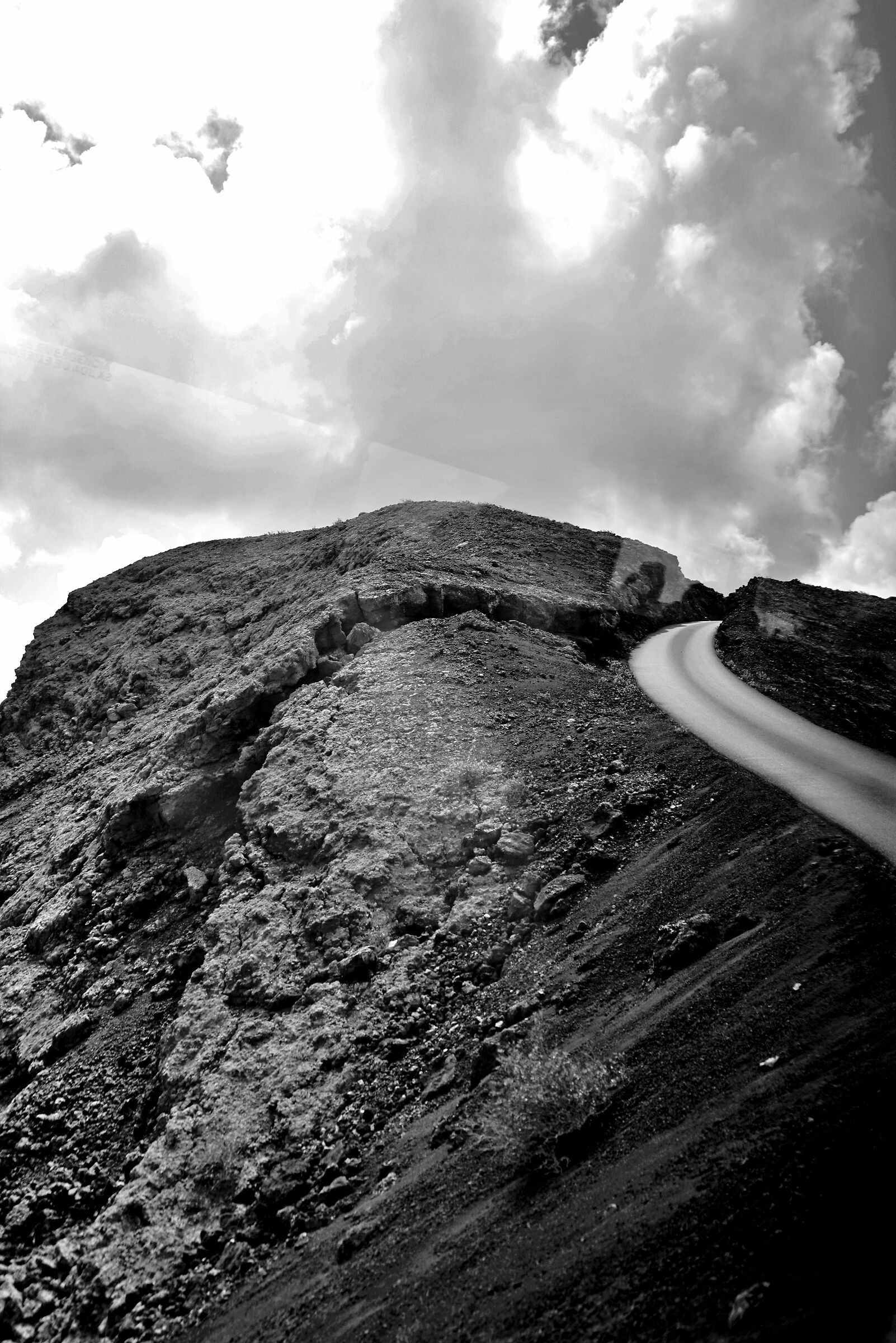 Road to the volcano - Lanzarote...