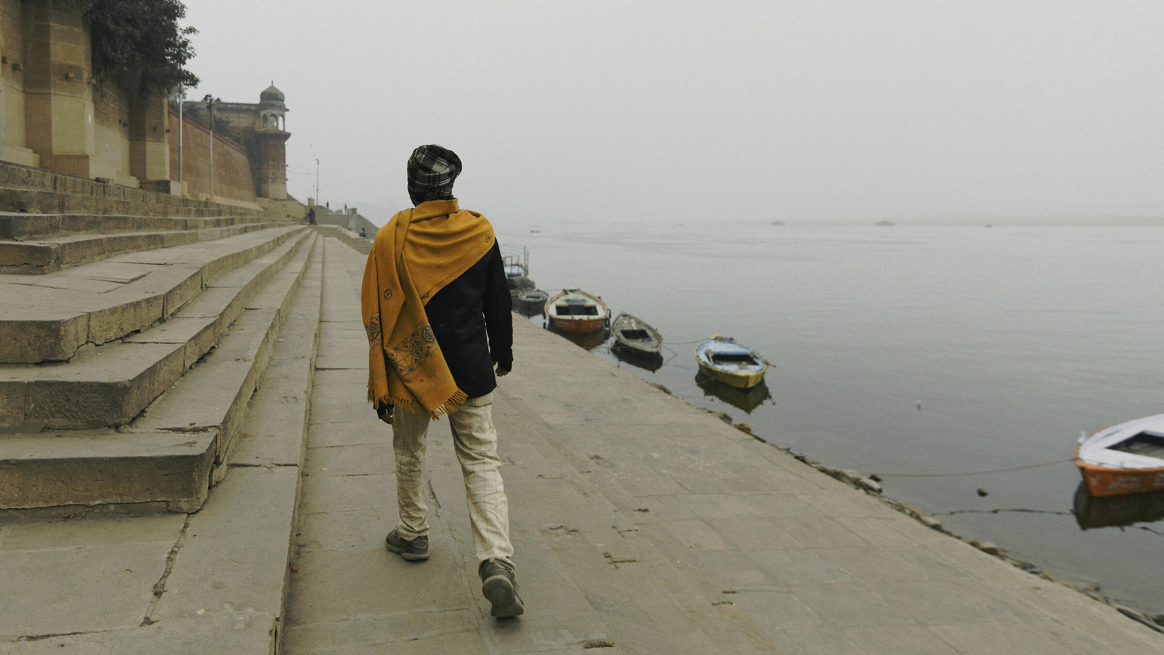 0092 - camminata sul Gange...