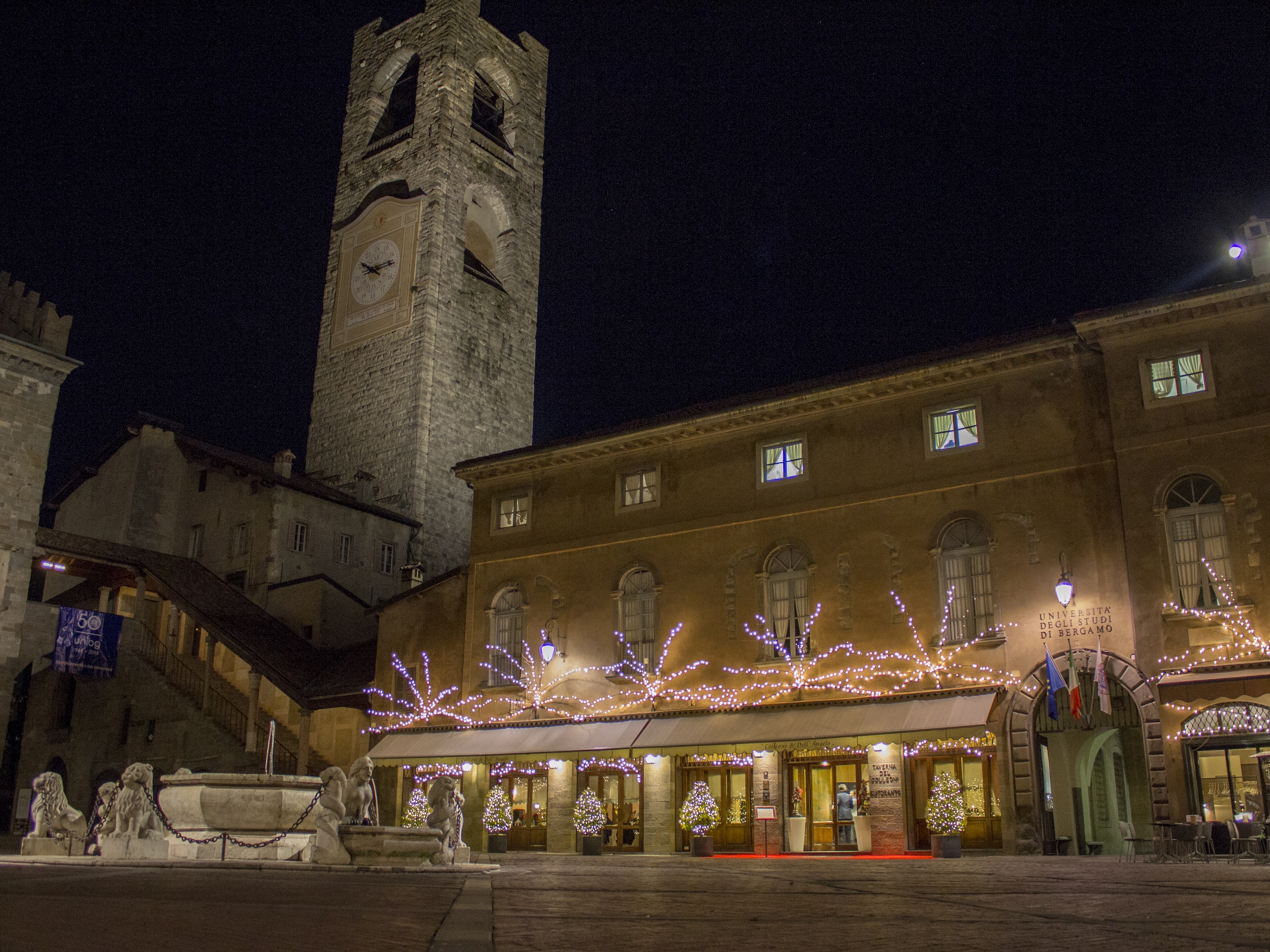 Piazza vecchia Bergamo alta...