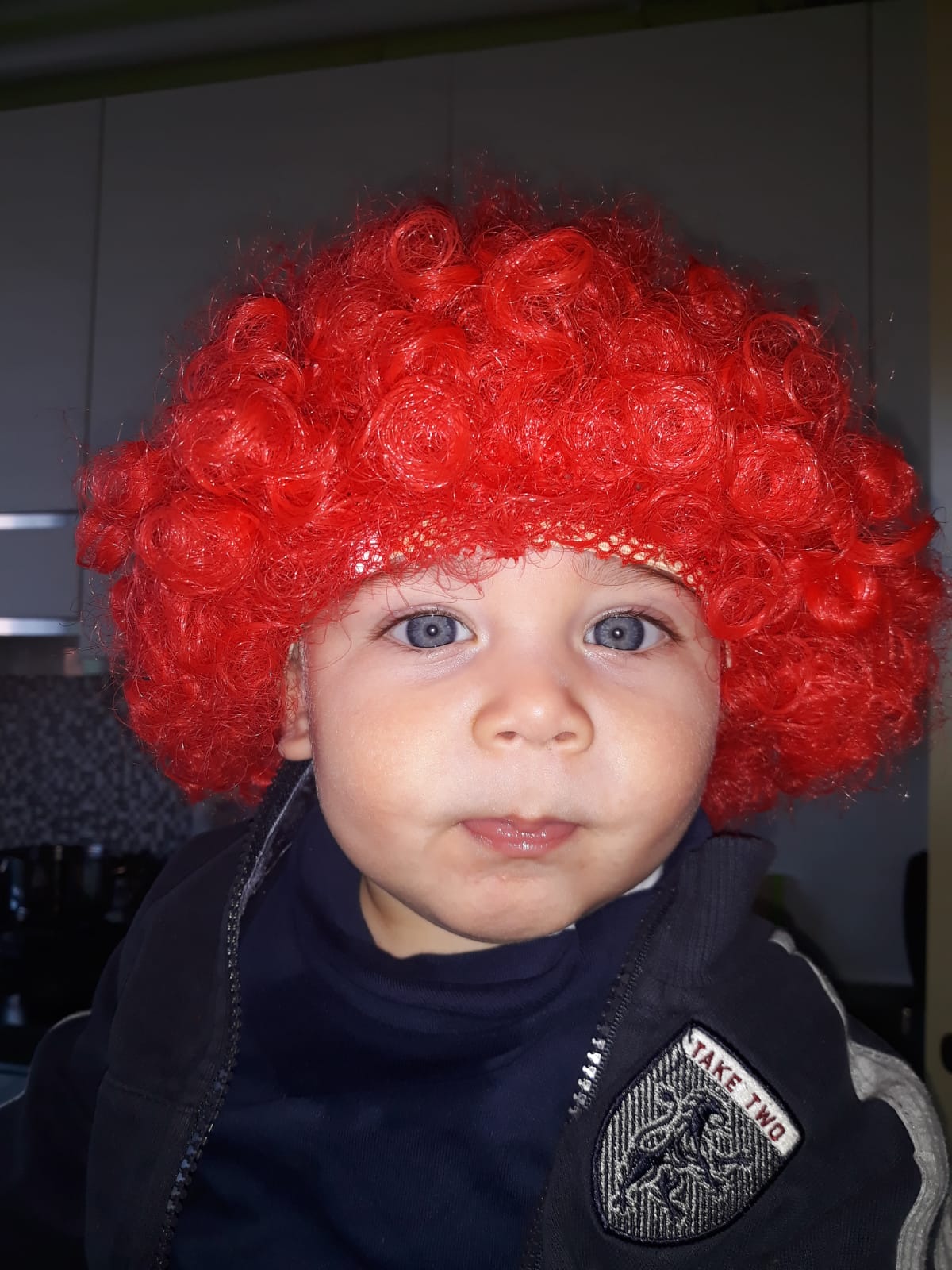 gabriele con parrucca...