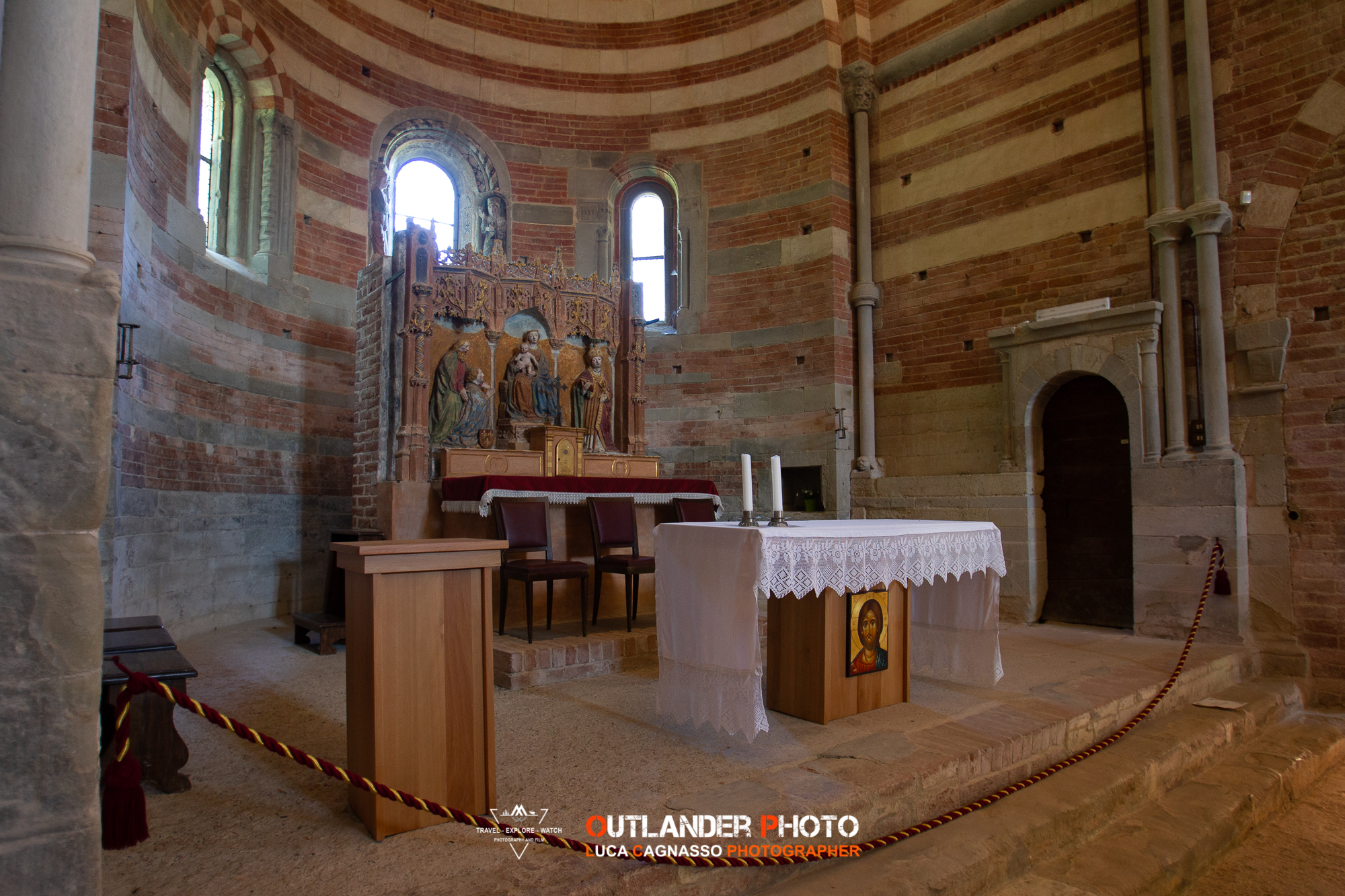 Abbazia di Vezzolano - l'altare...