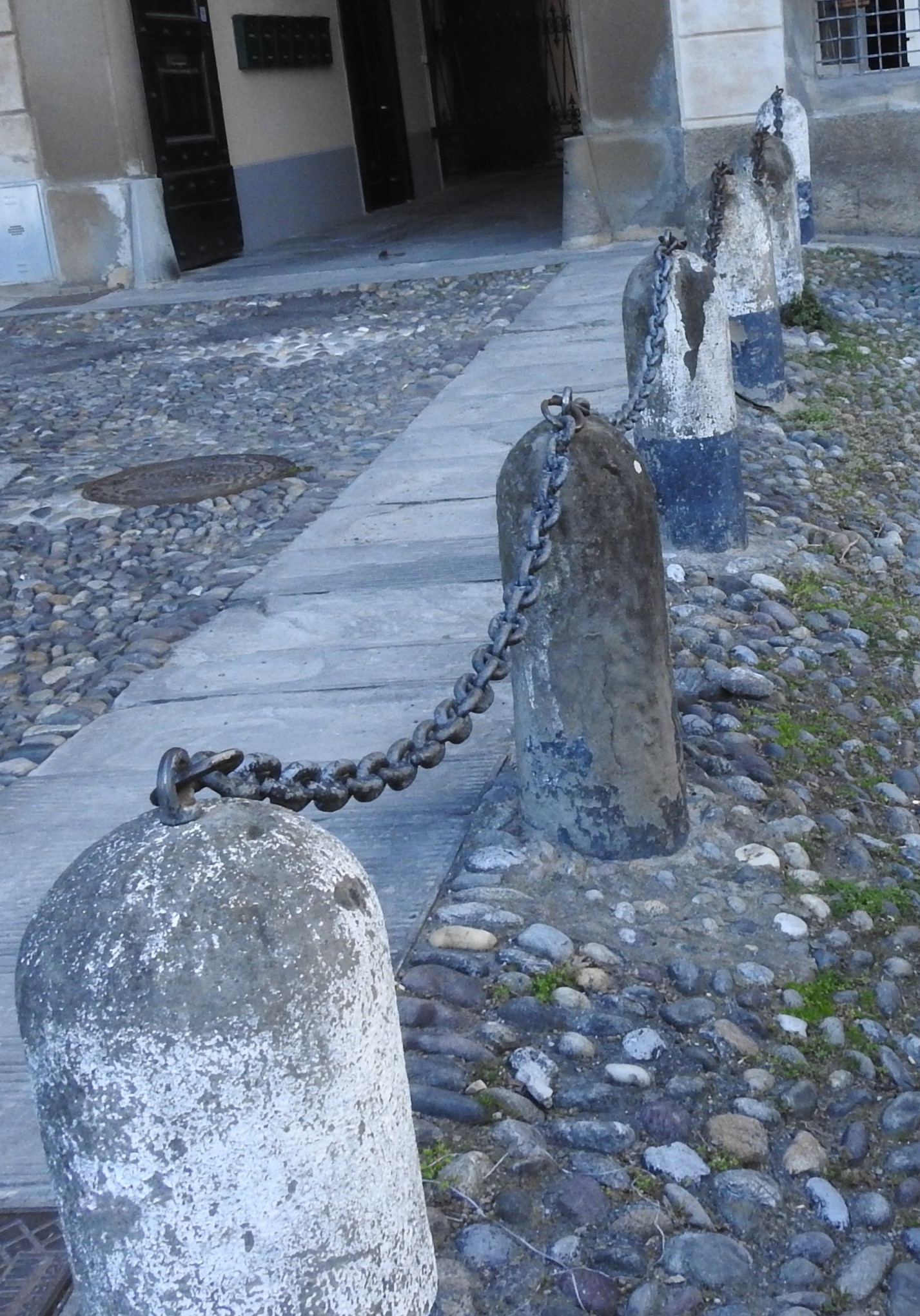 prendiamoci per mano...