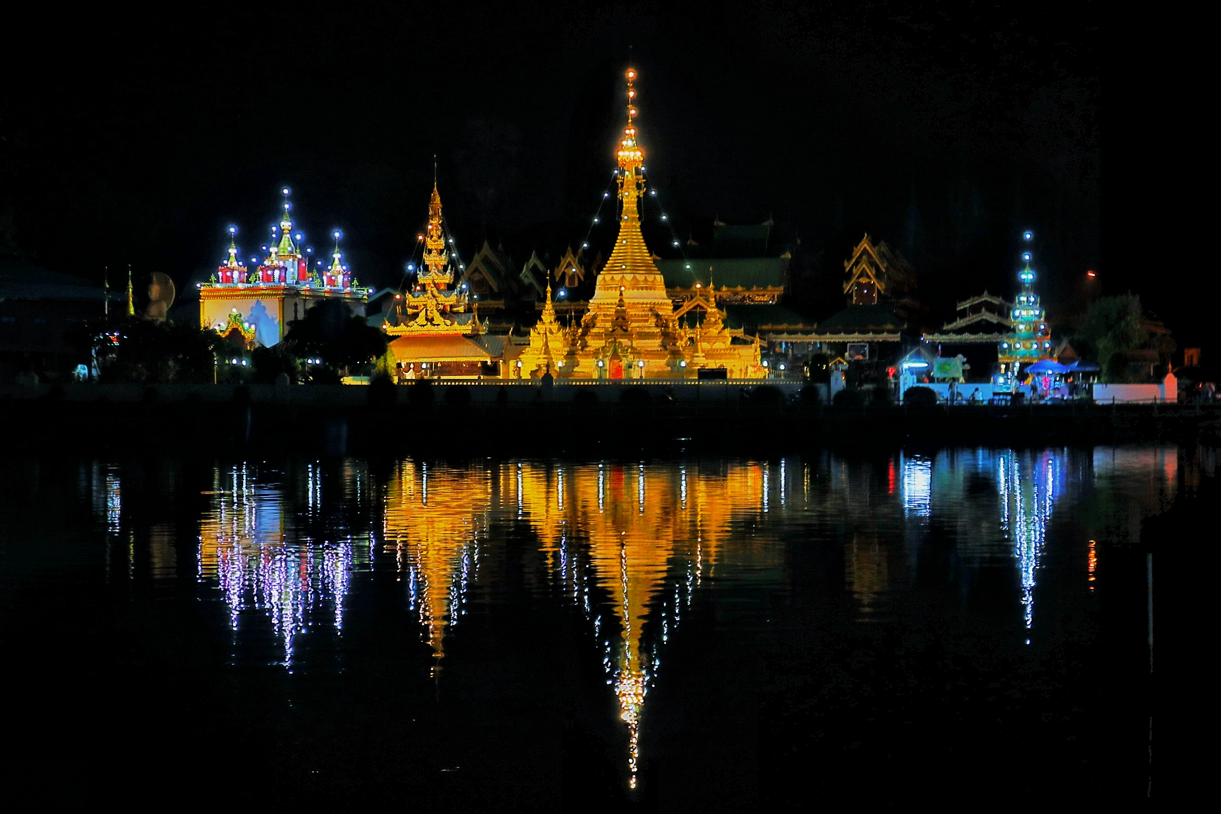 Mae Hong Son in the night...
