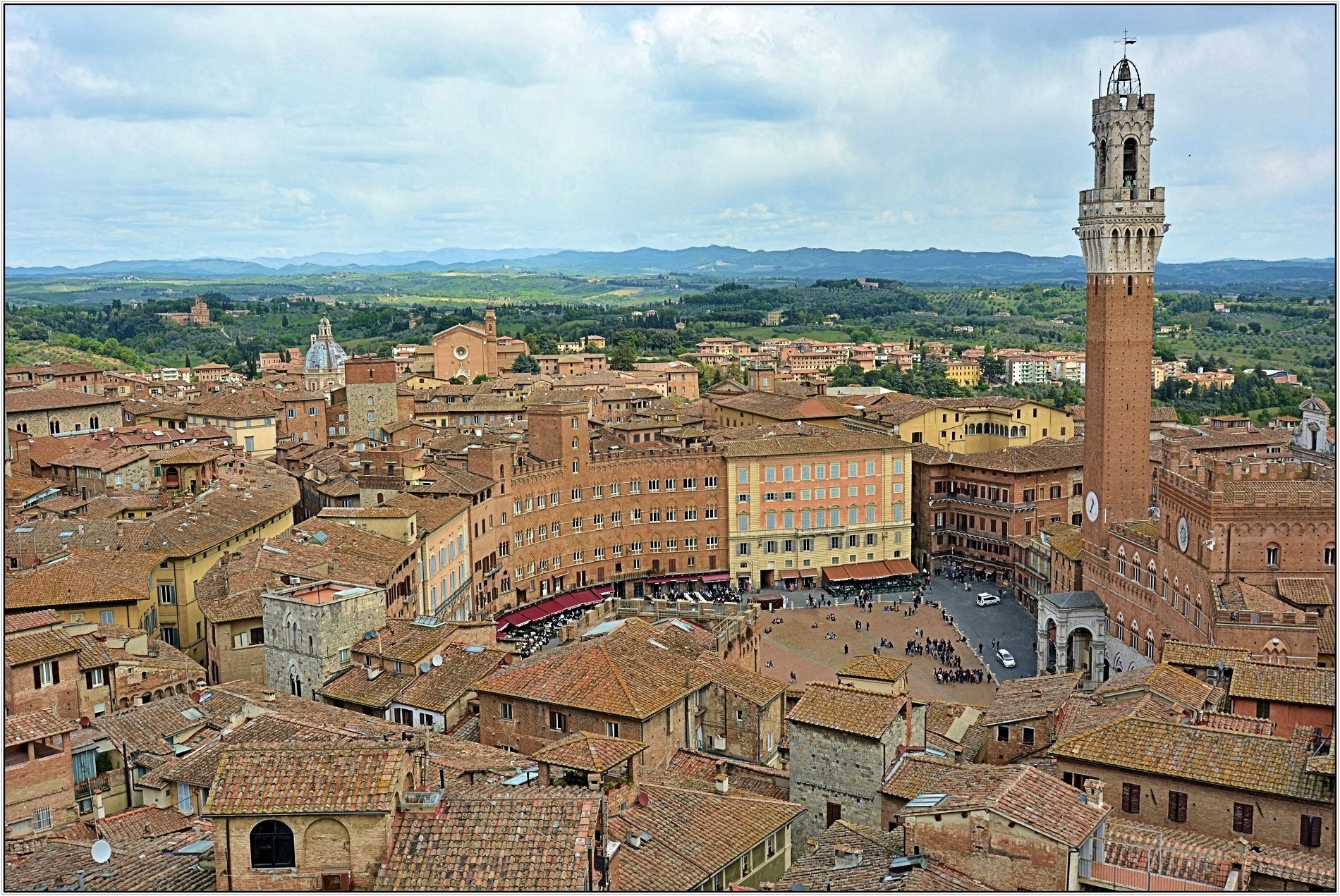 Siena, a glance from above...