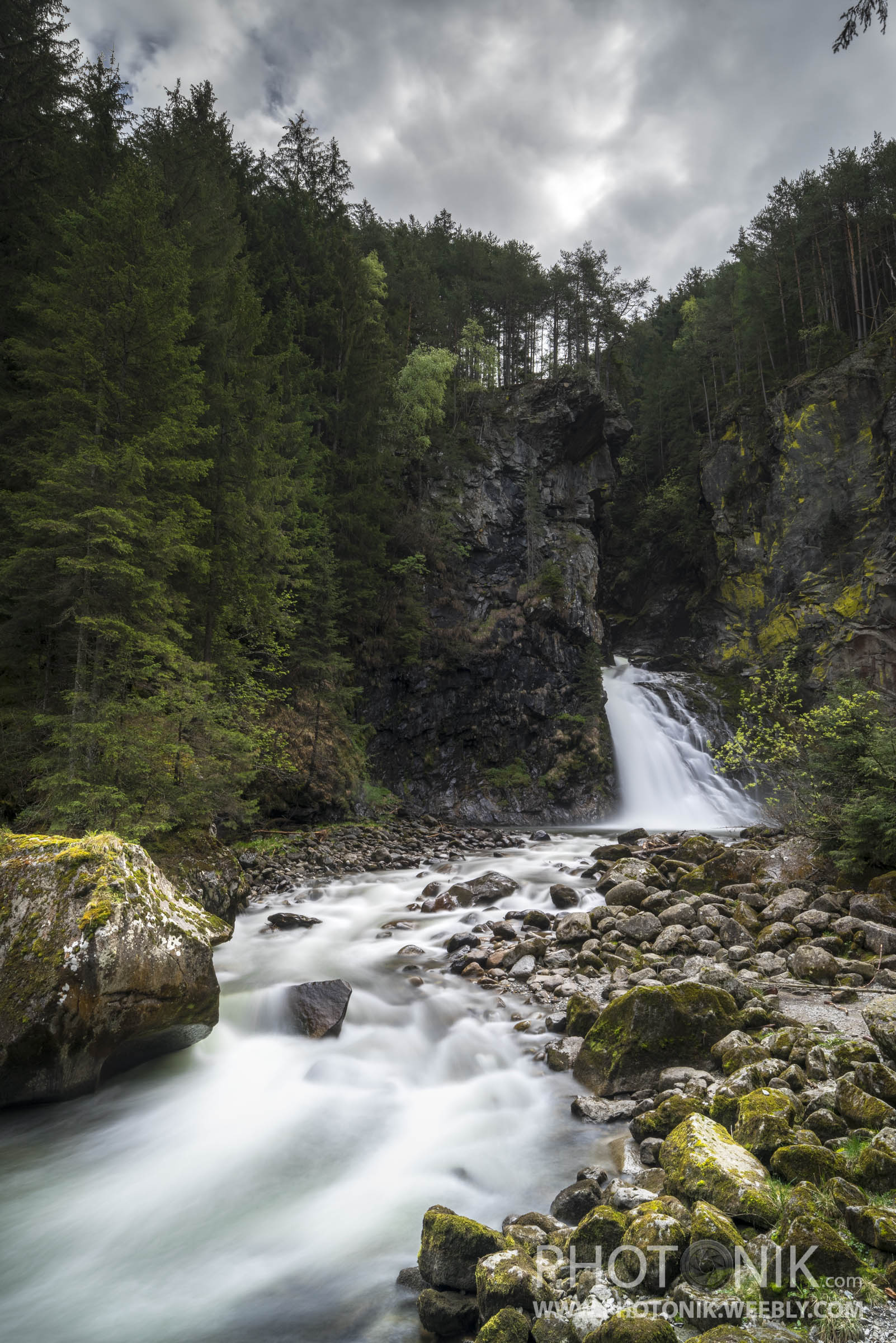 Waterfalls of Riva 01...