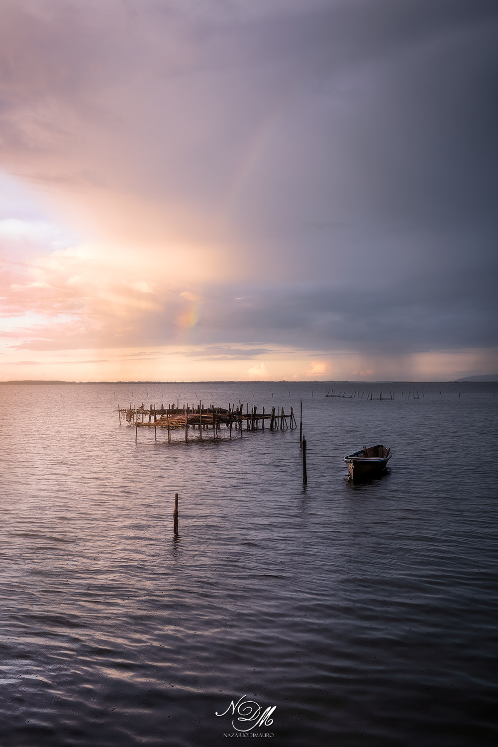 Sole, pioggia e arcobaleno...  Lago di Lesina - Puglia...