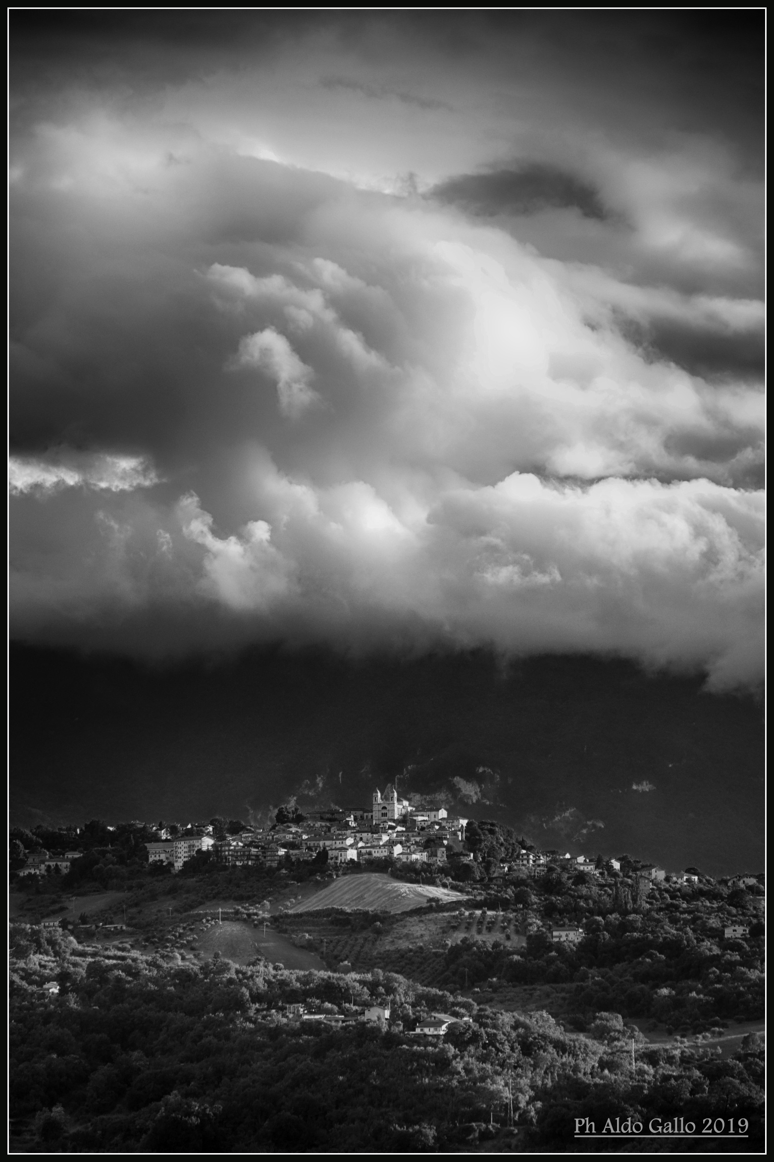 Nubi su San Valentino - Abruzzo...