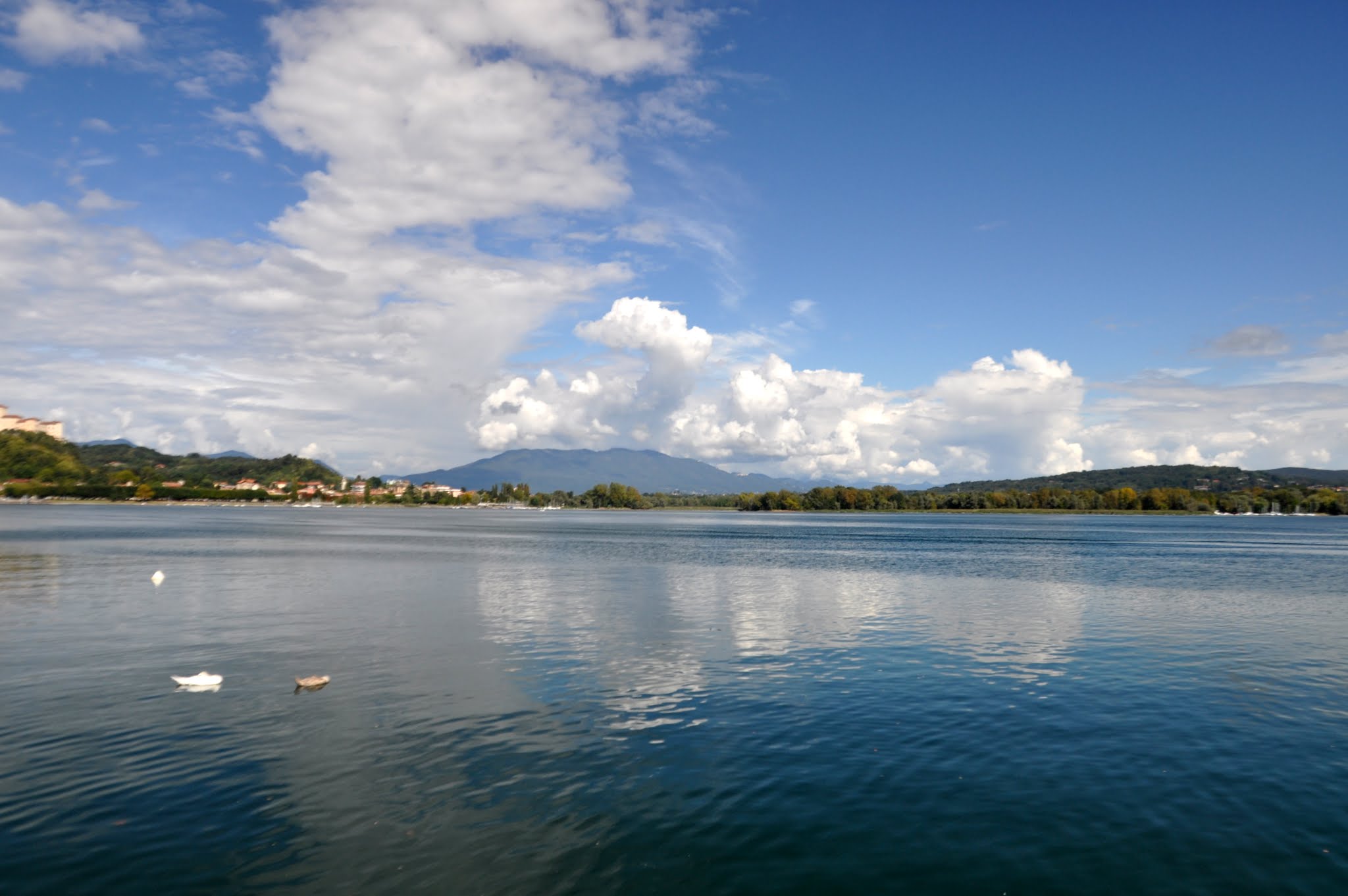 Arona e il lago Maggiore...