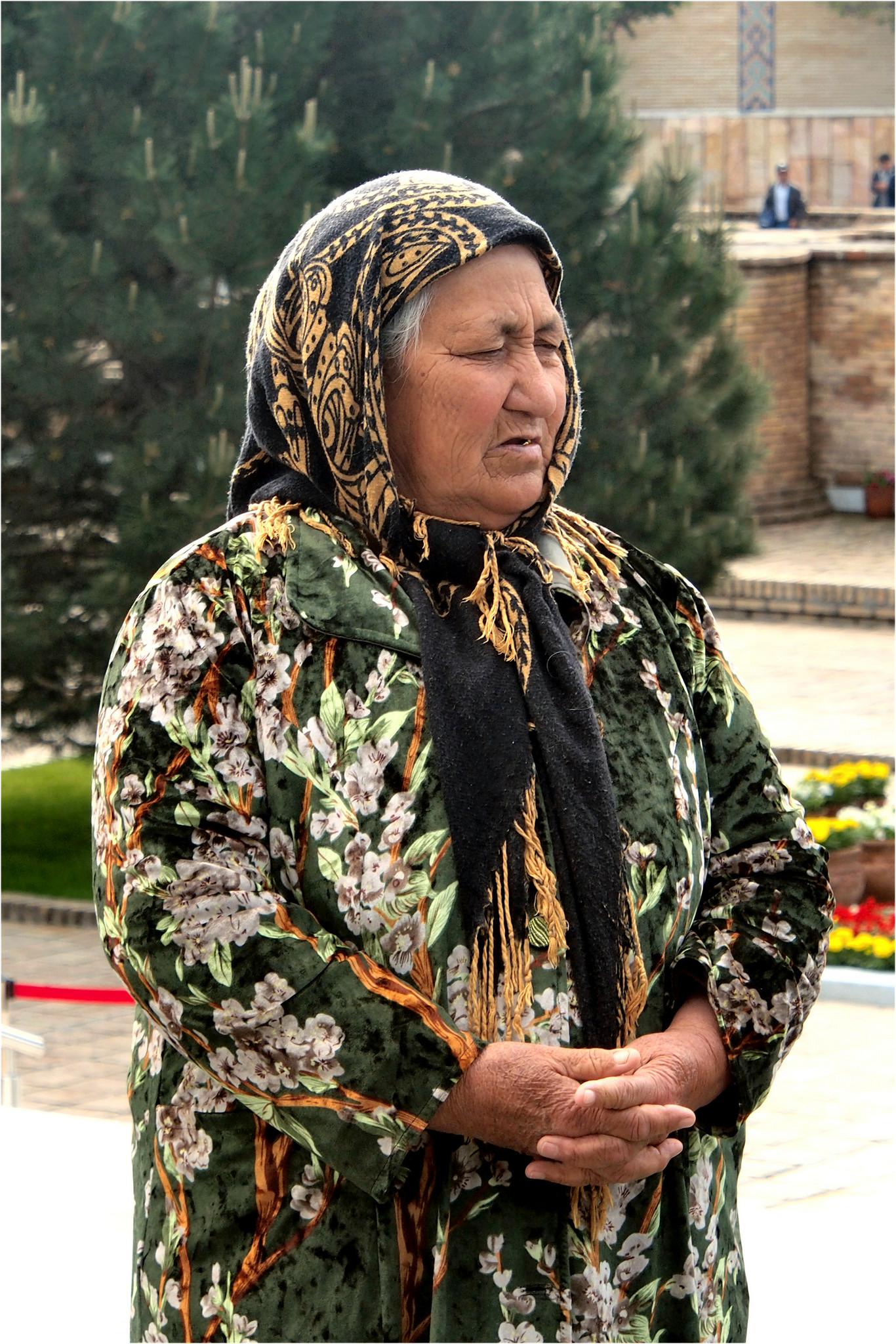 Uzbek women 15...