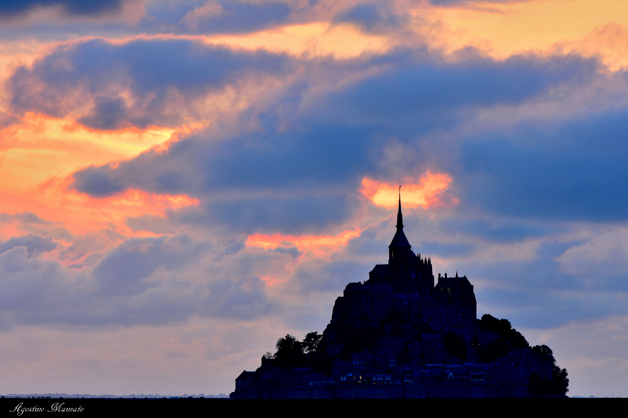 L'ultima luce su Mont Saint Michel...