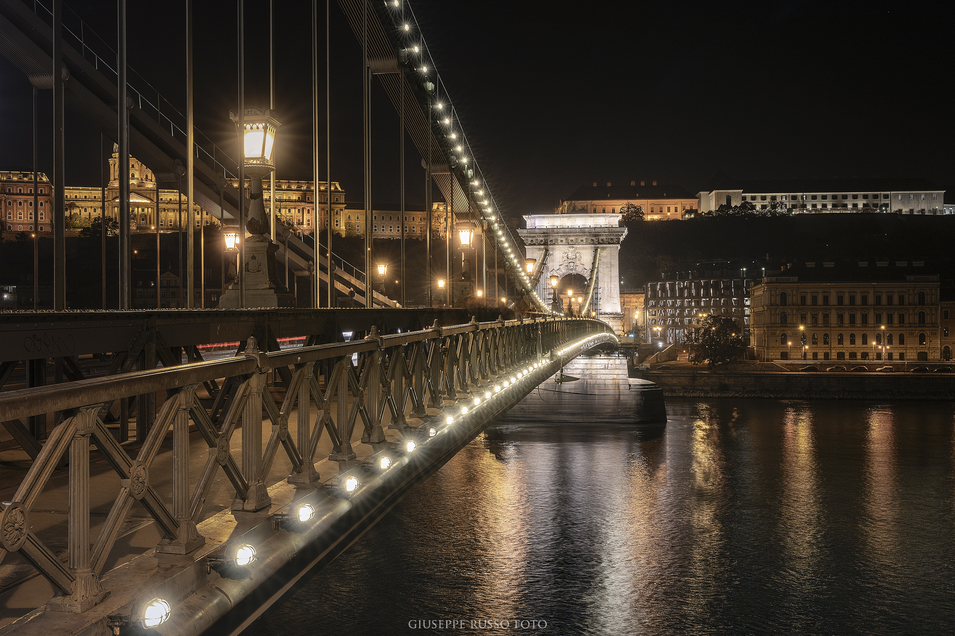 Ponte delle Catene ... punti di vista...