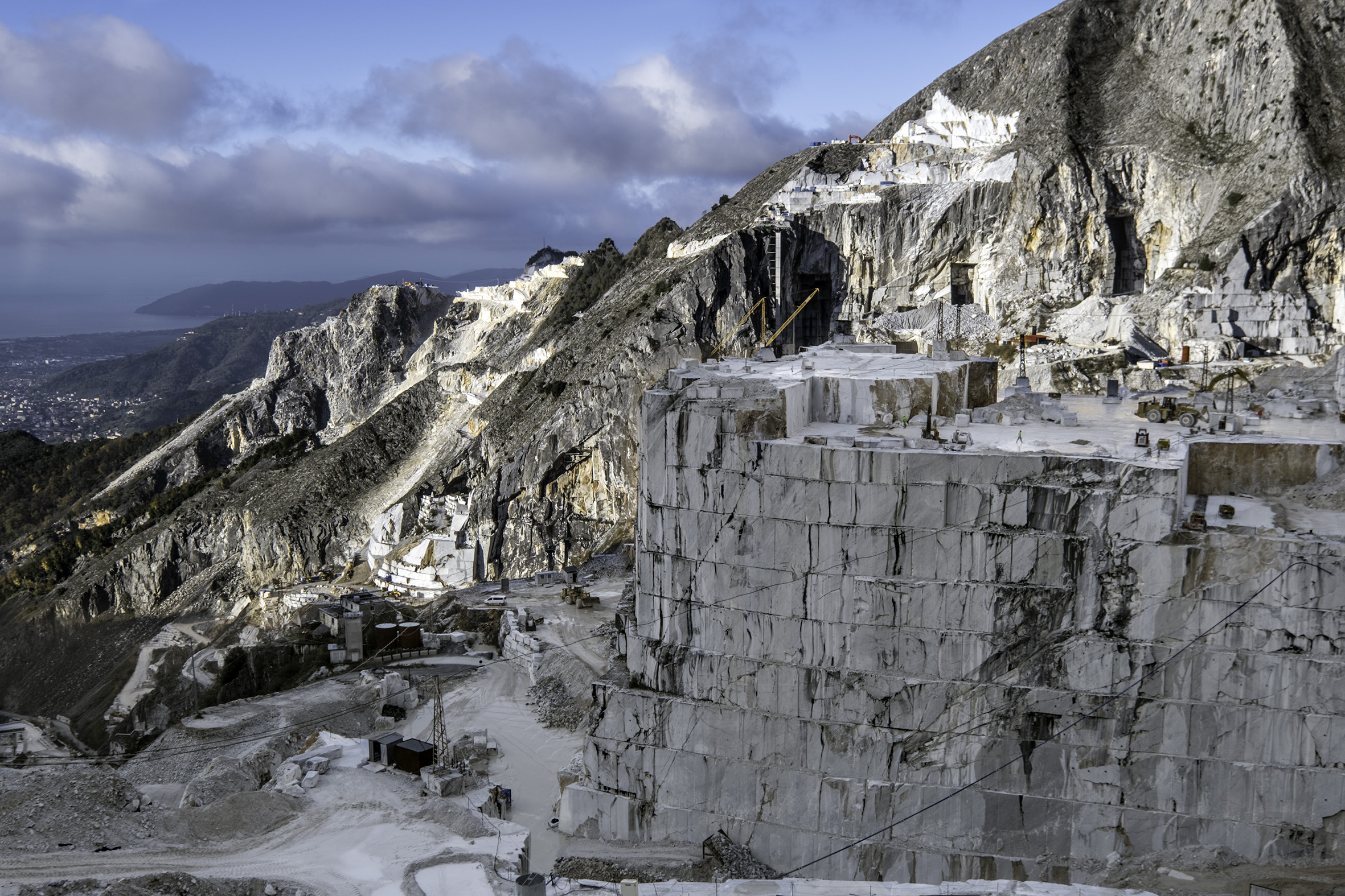 Carrara: marble quarry....
