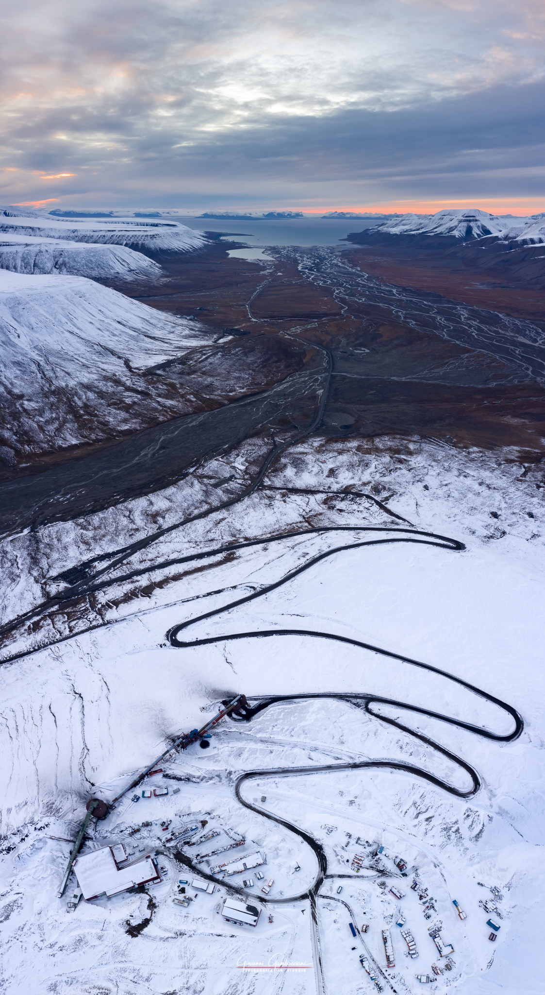 Longyearbyen dal cielo...