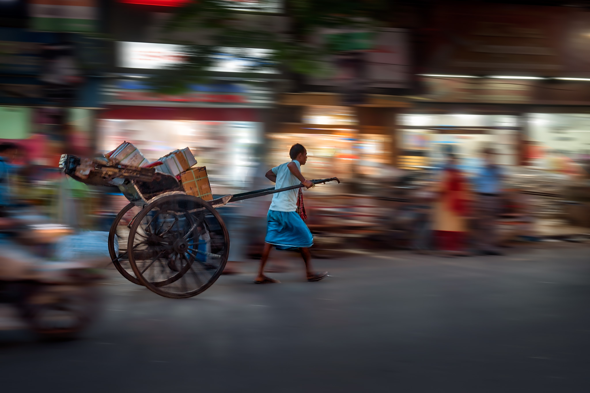 rickshaw-man panning...