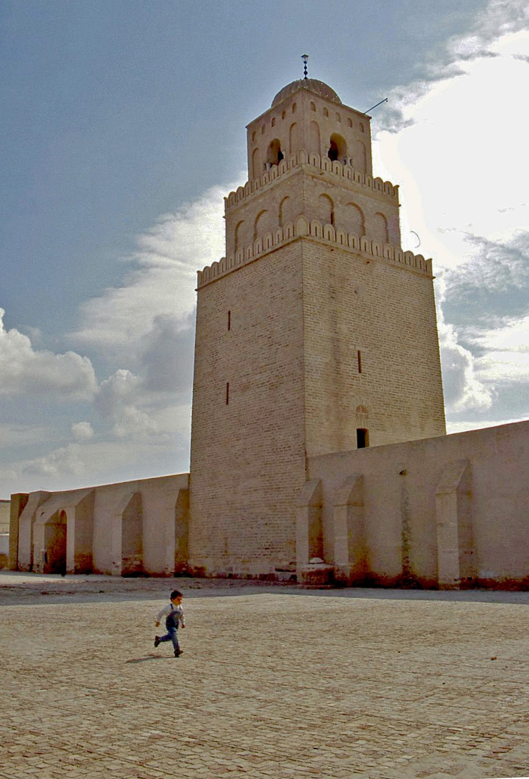 Tunisia 1997: Moschea di Kairouan (Digitalizzata)...