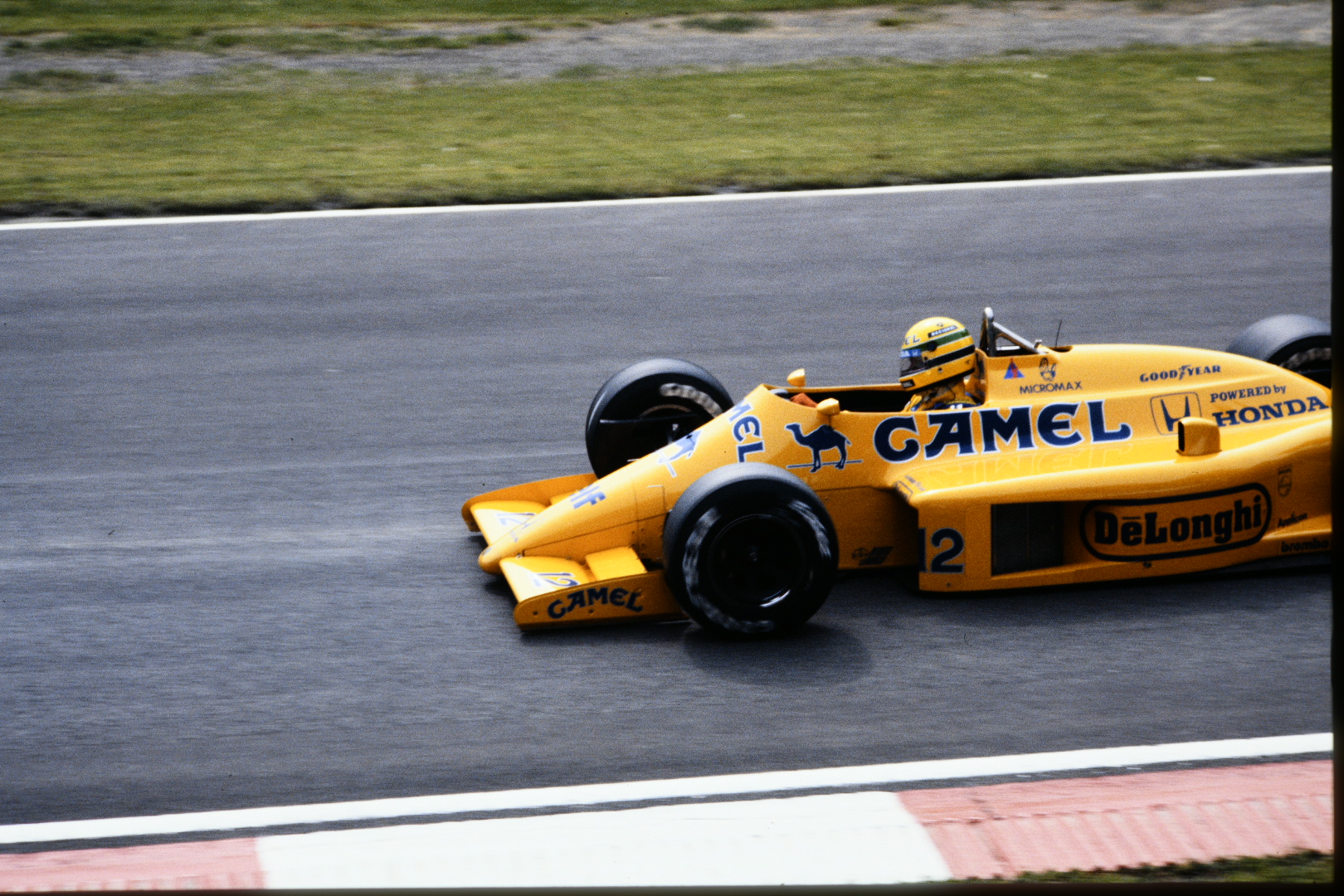 Ayrton Senna - Imola 1987 Nikon f301 - dia...