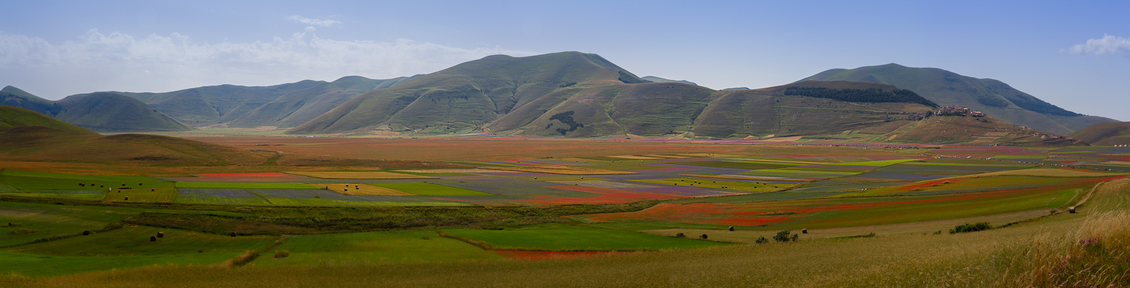 Overview of the great castelluccio...