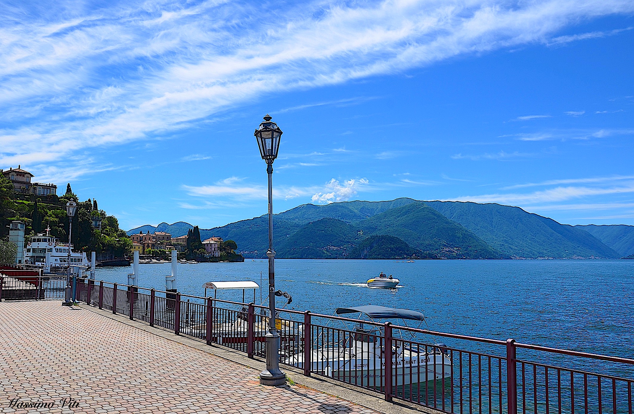 Scorcio di Varenna e lago di Como...