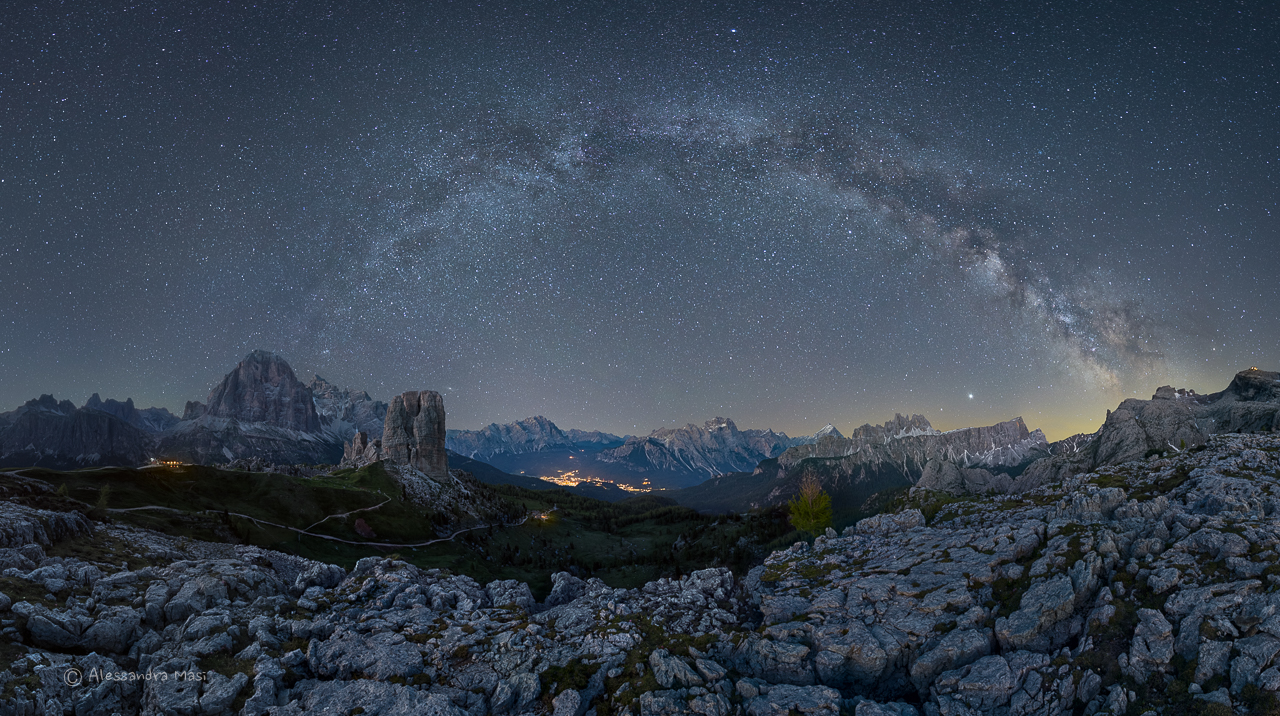 Arco galattico sopra le Dolomiti bellunesi...