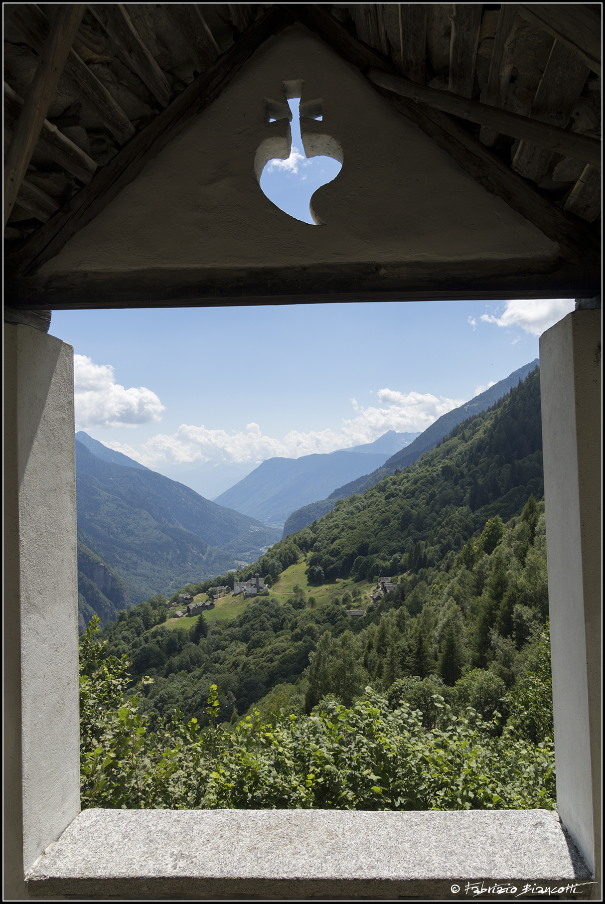 A window on Lower Salecchio...
