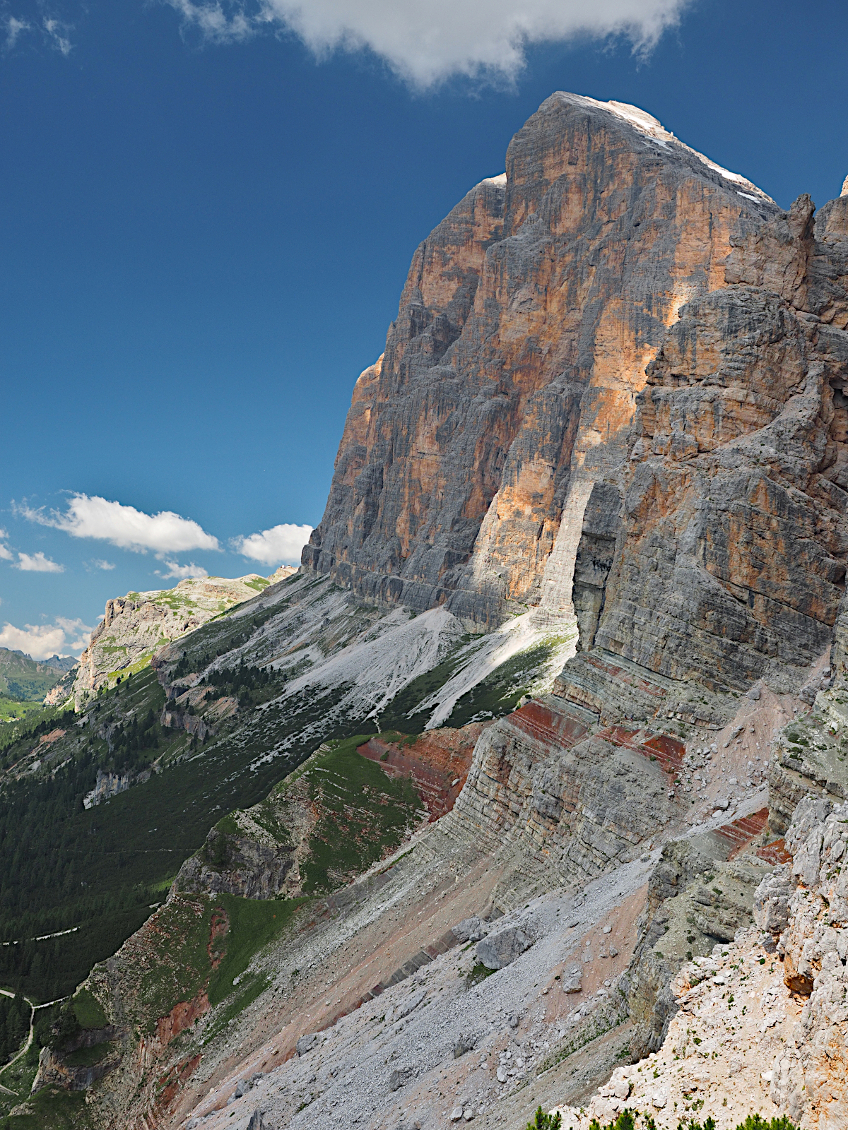 The colors of dolomia...