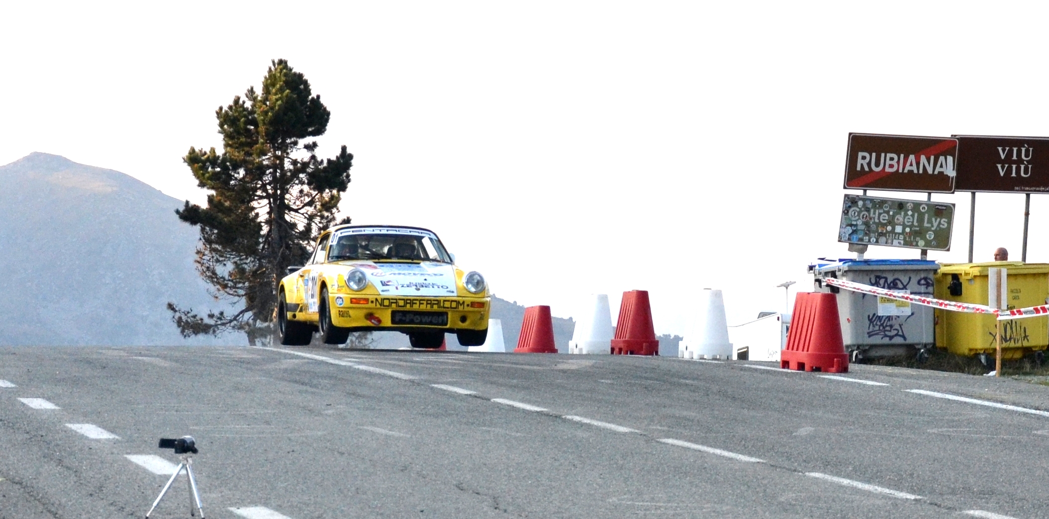 Colle del Lys Porsche salto...