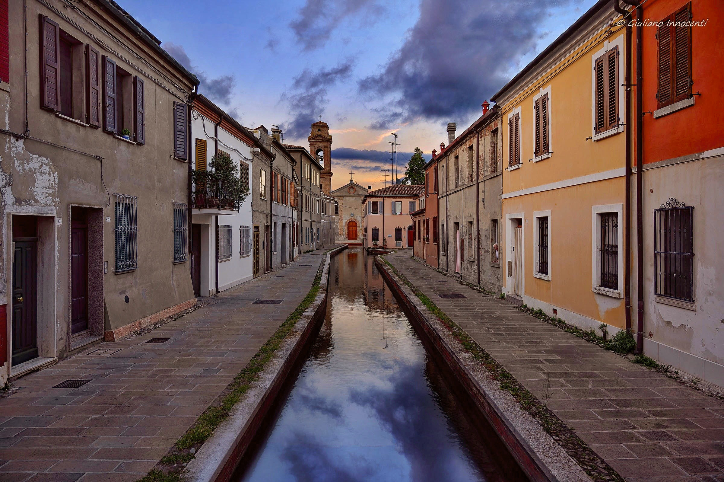 A look at Comacchio's canal...