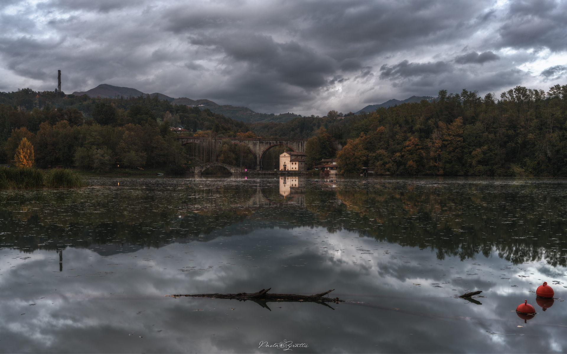 Lago di Pontecosi , Chiesa della Madonna del Ponte...