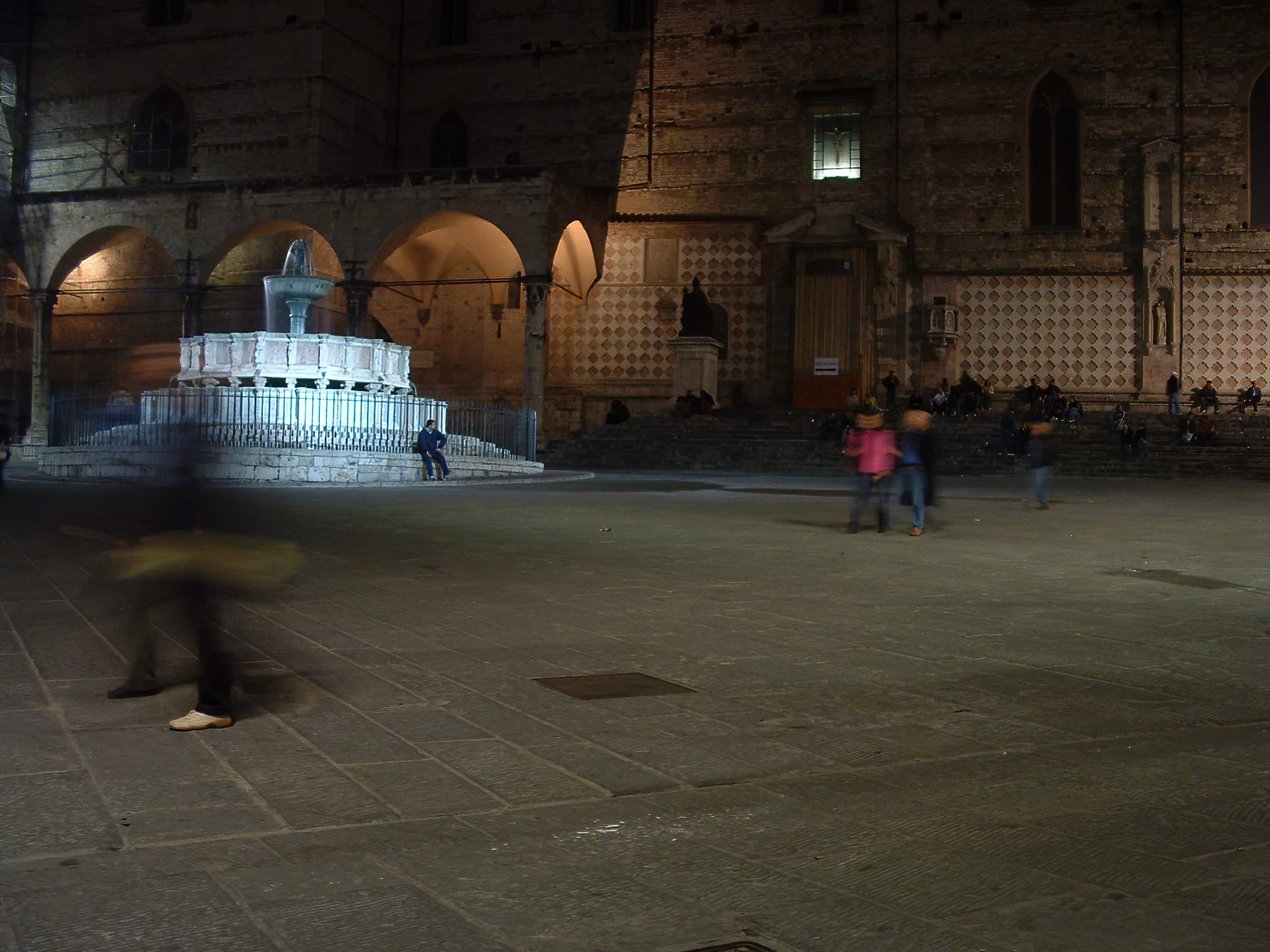 Fontana Maggiore in Piazza Grande...