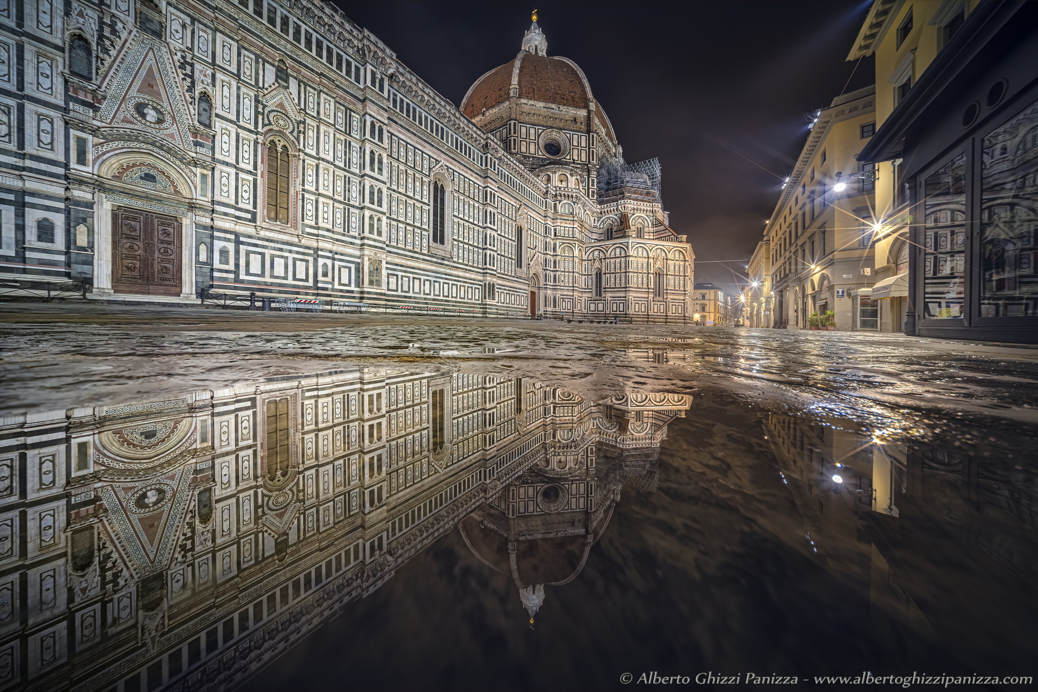 Reflections in Piazza del Duomo...