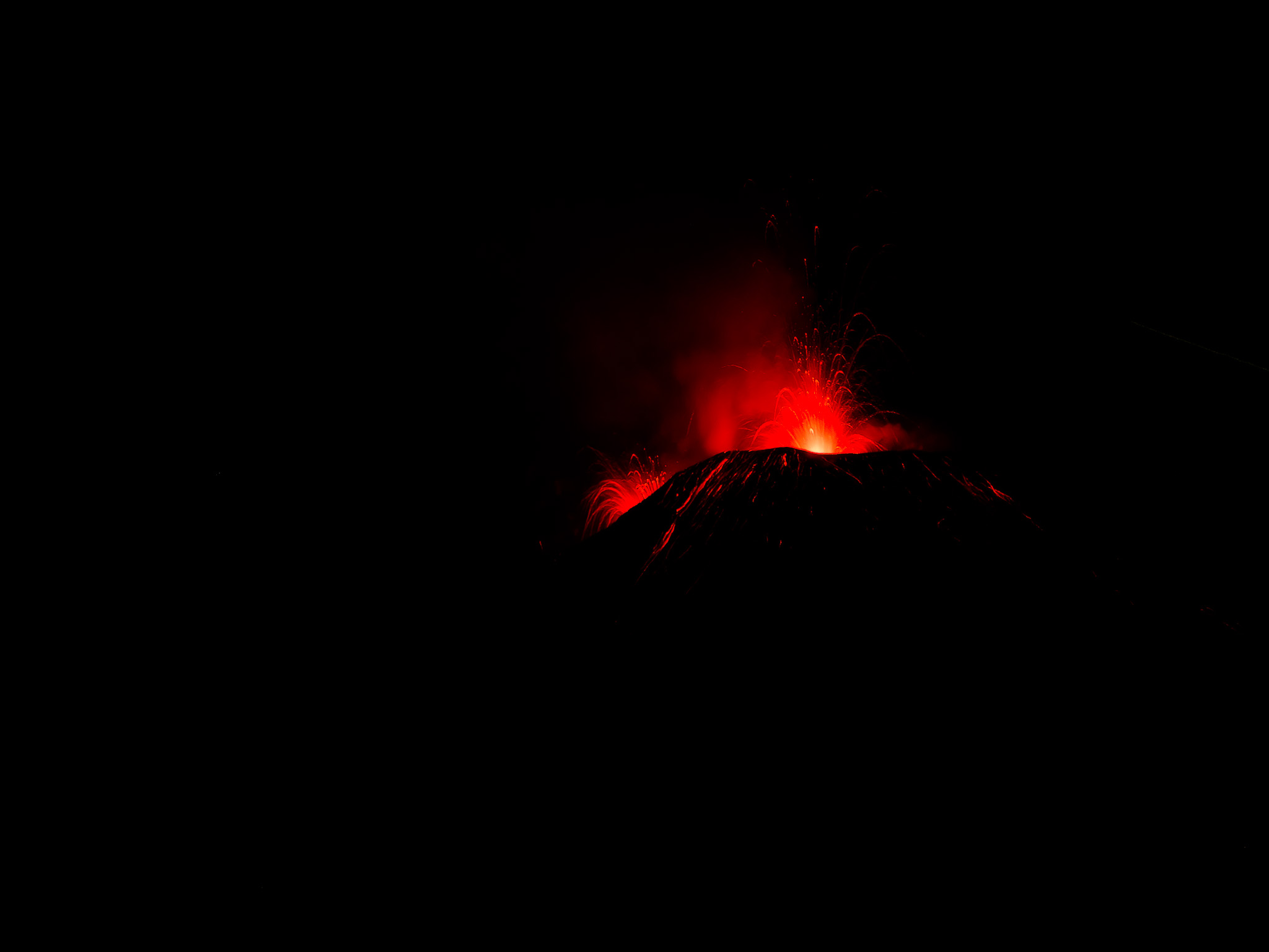 The outburst of the great volcano, Etna...
