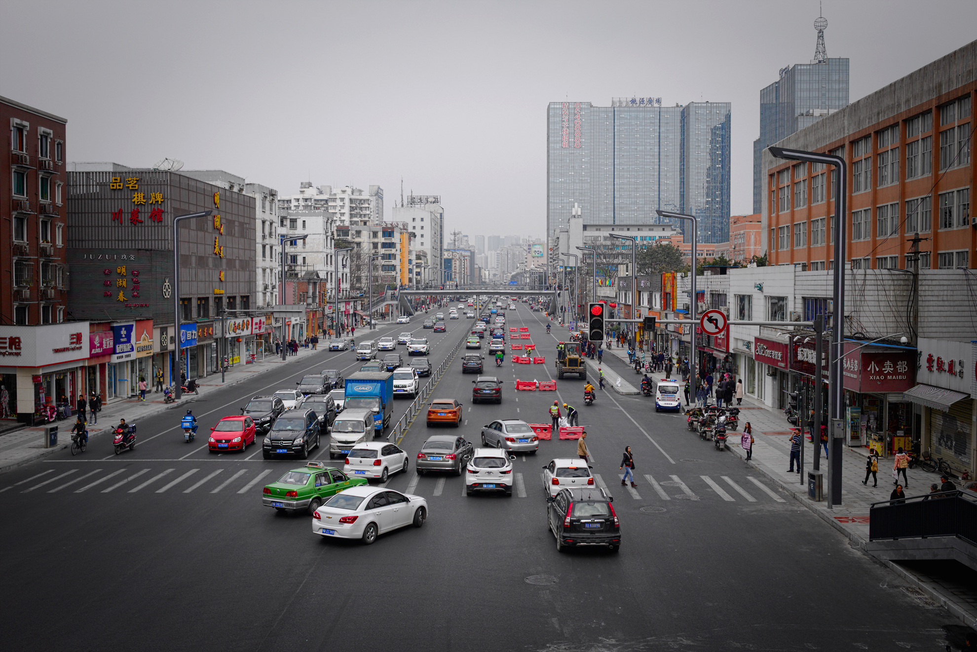Cina, Chengdu, traffico...