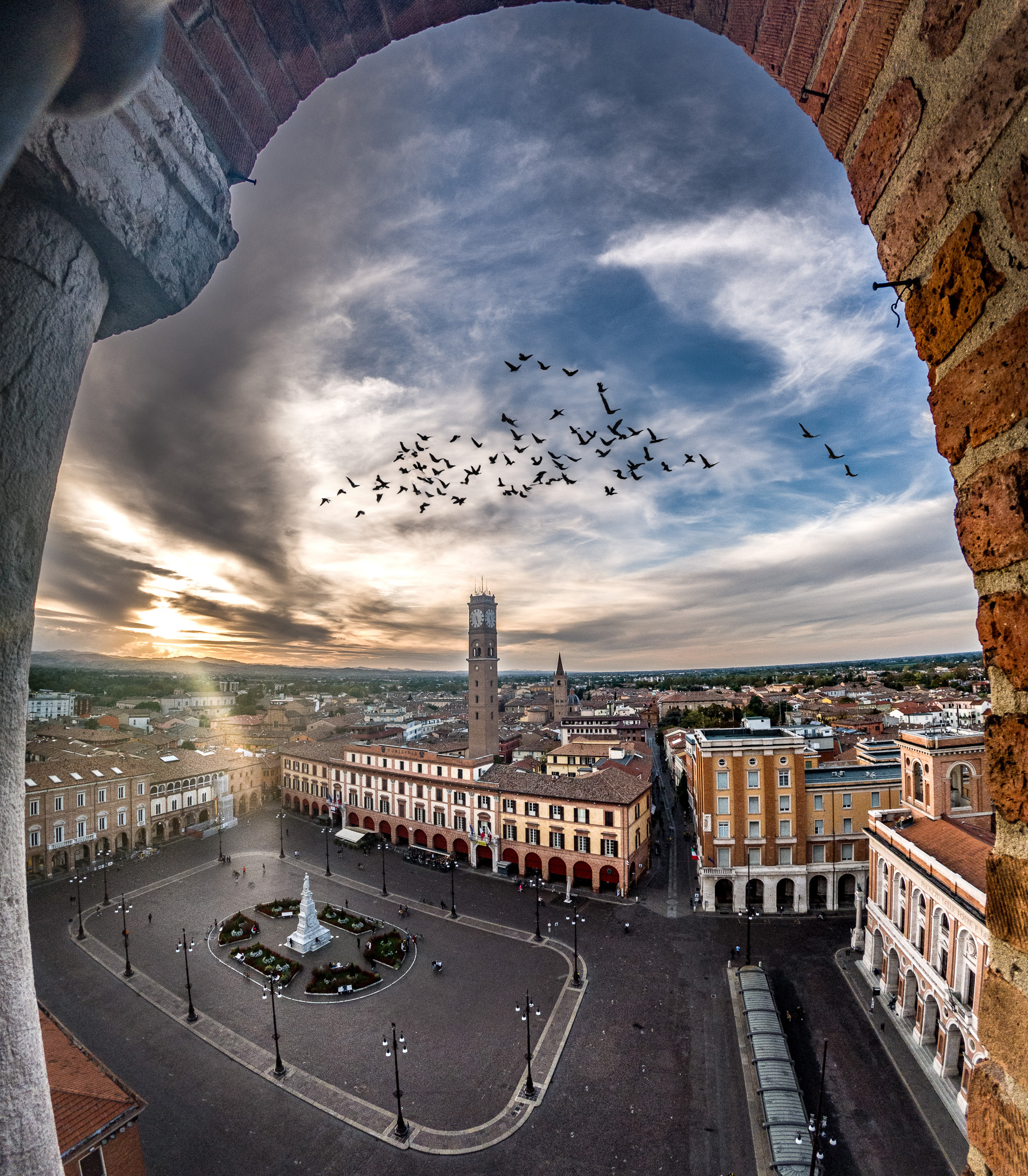 La vista di Forlì dal campanile di San Mercuriale...