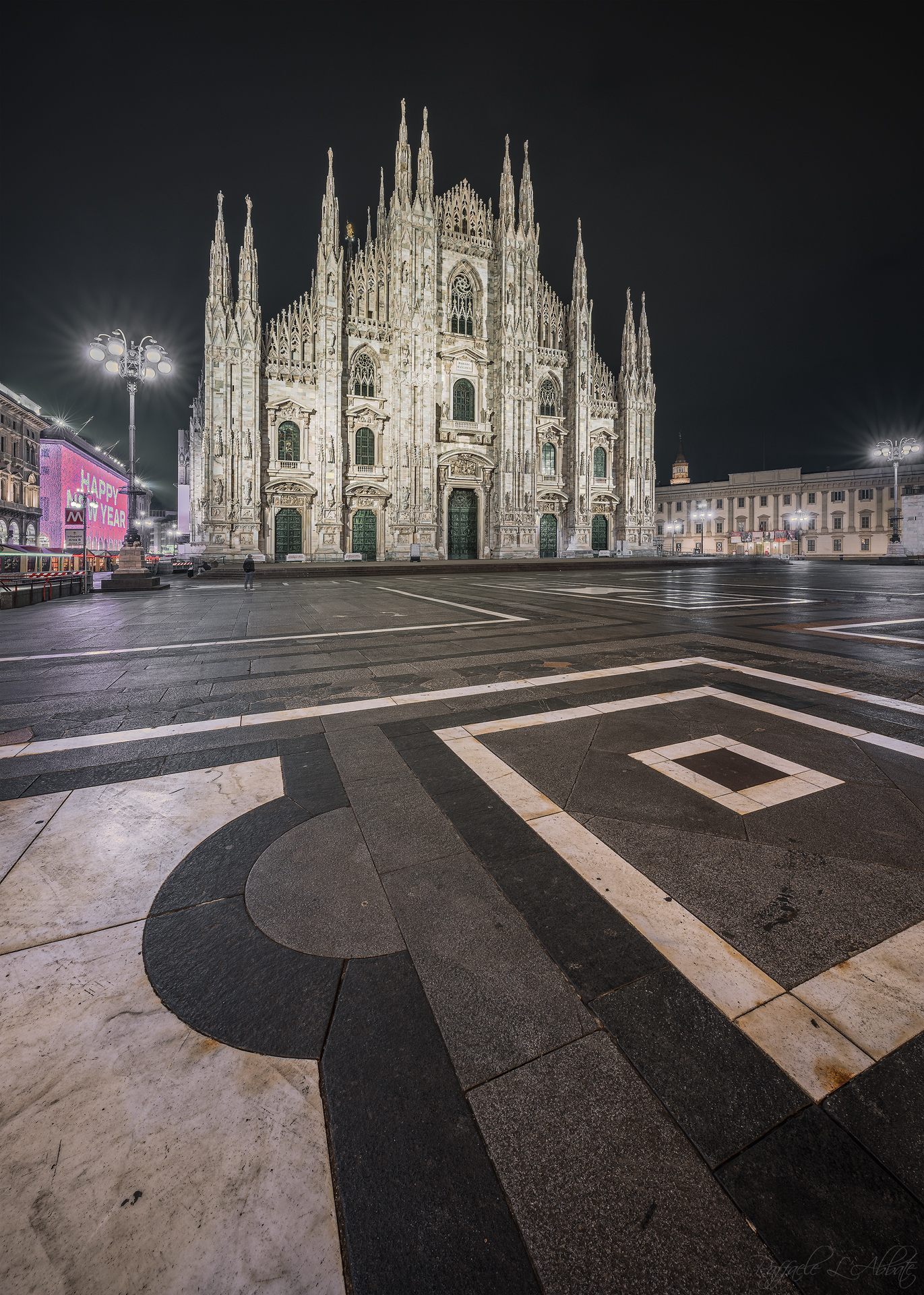 Piazza del Duomo in Milan ...