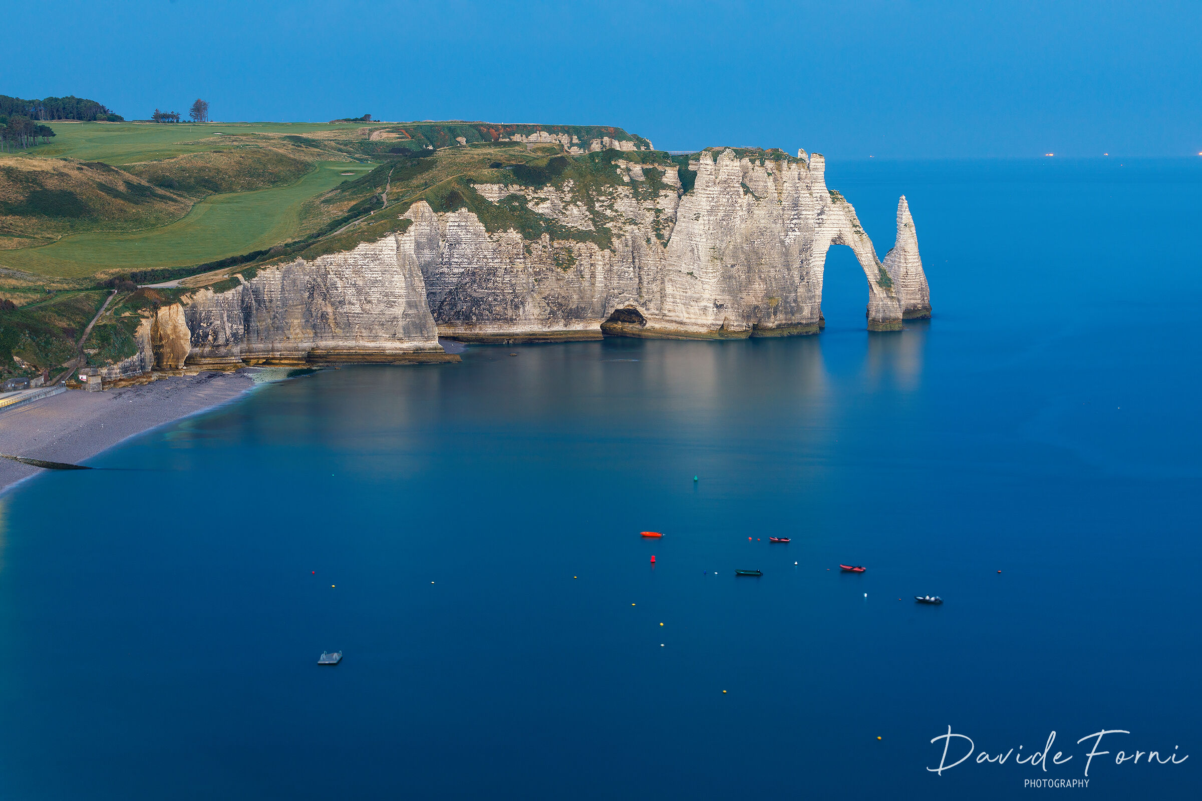 Sunrise at Etretat from the falaise d'aval...