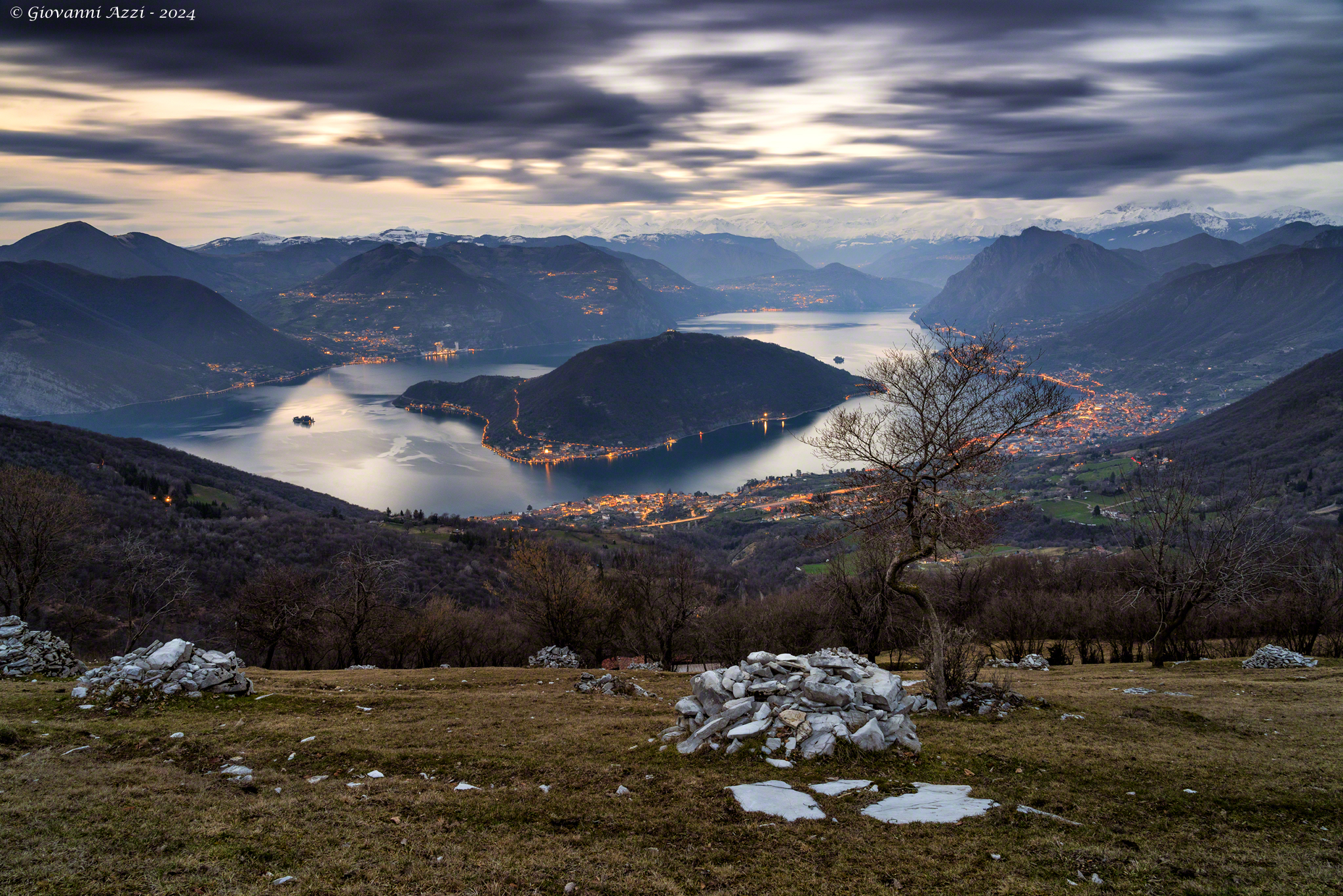 Cloudy evening on Lake Iseo...